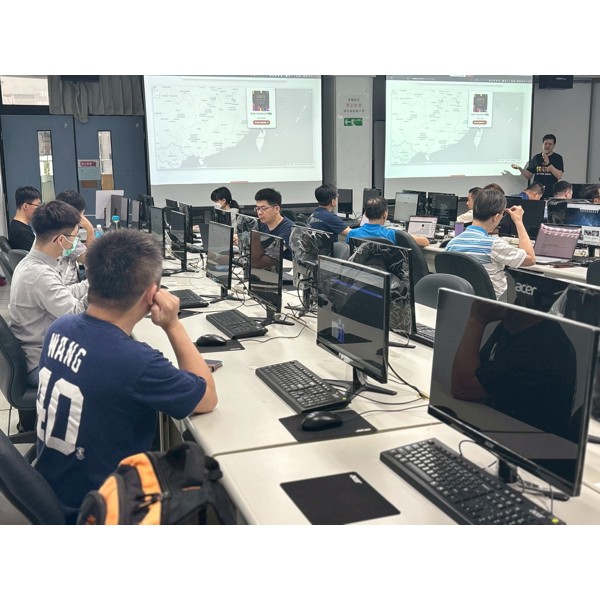 Build //localhost:中壢區 photo