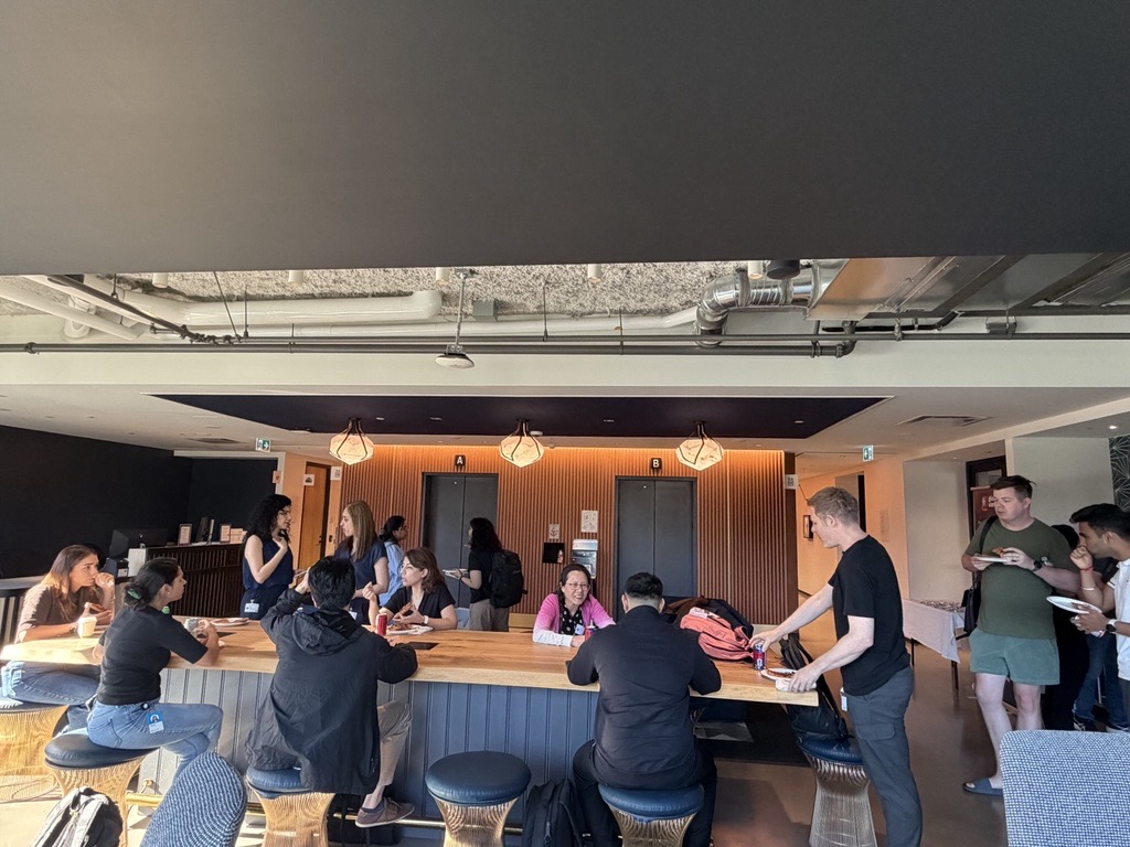 Build //localhost:Vancouver photo